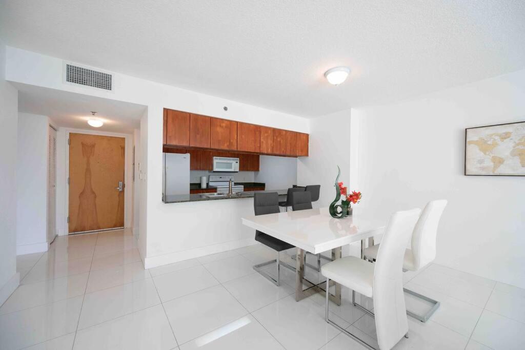 Luxurious 1 Bed Apartment In Brickell • Ocean View 마이애미 외부 사진