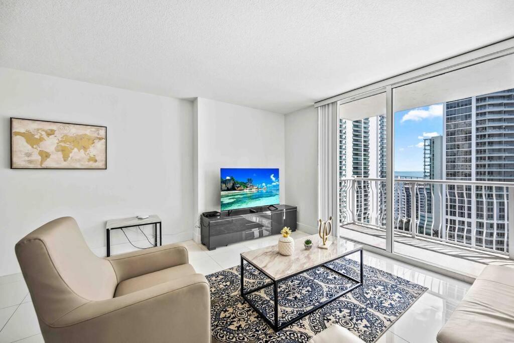 Luxurious 1 Bed Apartment In Brickell • Ocean View 마이애미 외부 사진